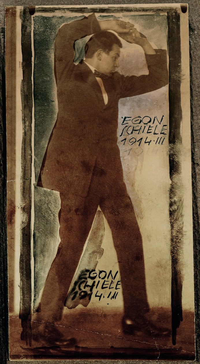 Egon Schiele z uniesionymi ramionami ... (zdjęcie ilustracyjne) autorstwa Egon Schiele