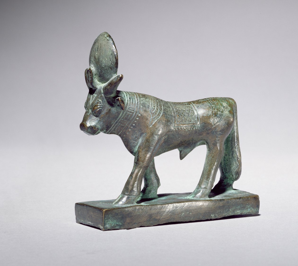 Byk Apis (brąz) autorstwa Egyptian