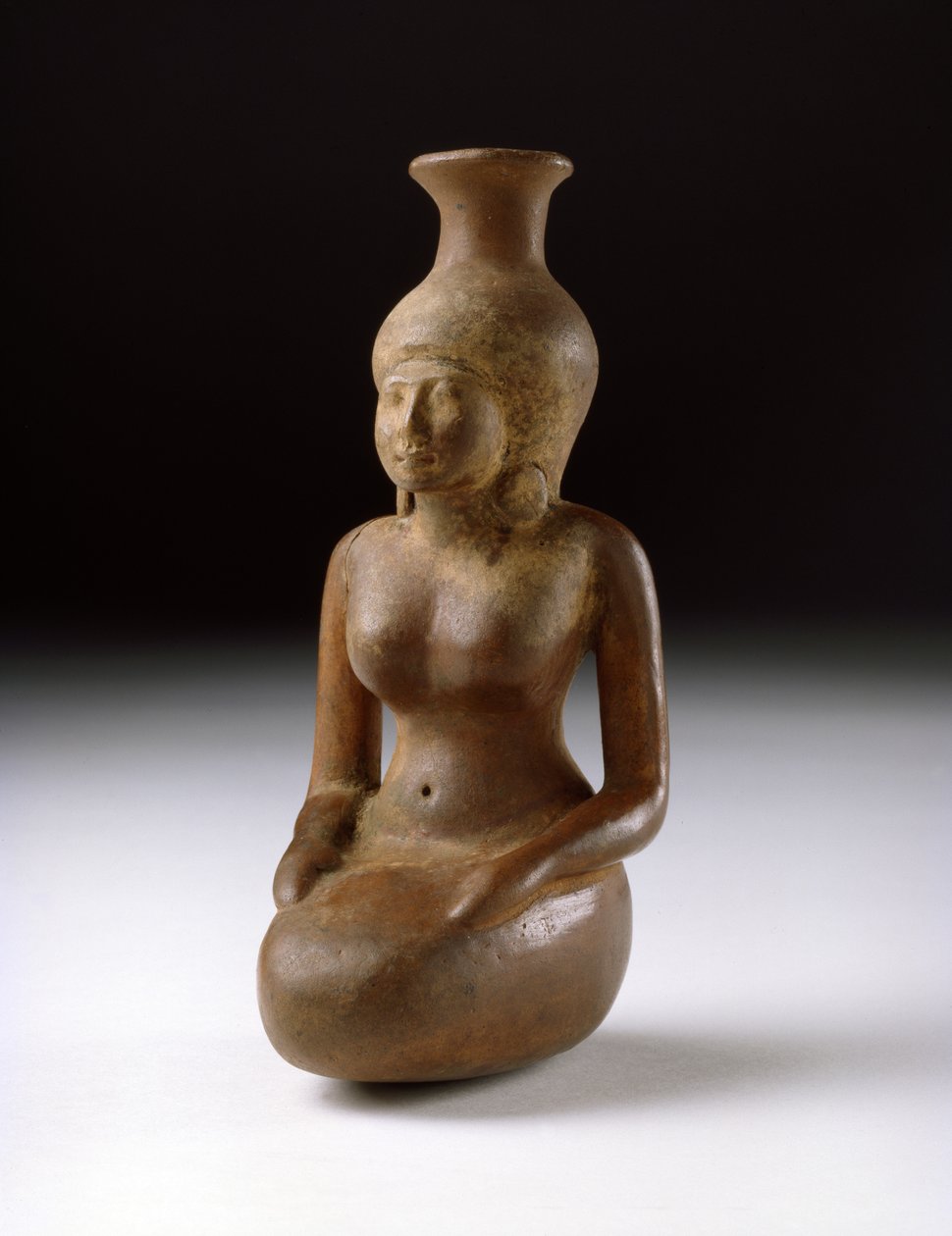 Naczynie w kształcie dziewczyny ceramiczny detal 110040 autorstwa Egyptian