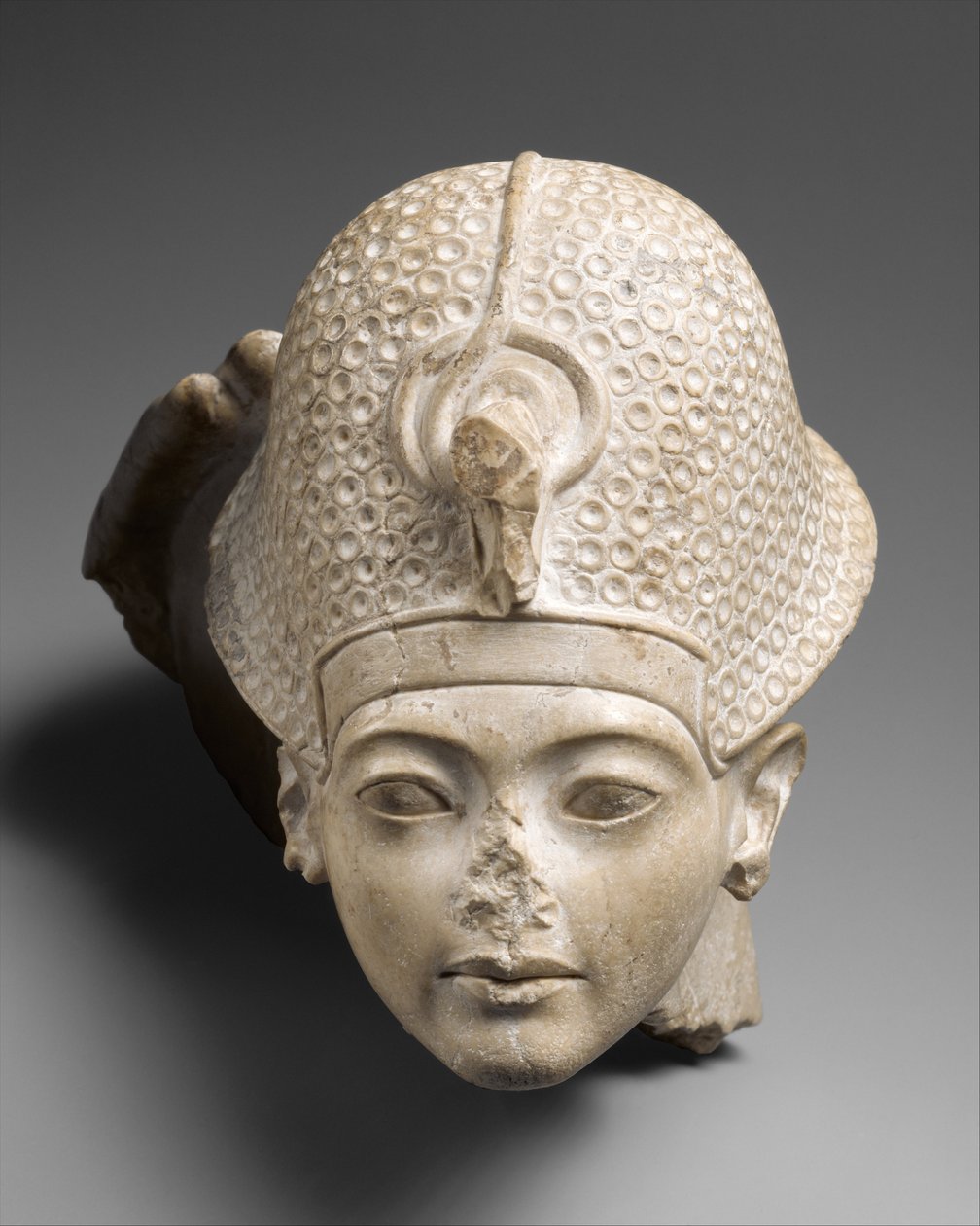 Szef Tutanchamona, c.1336-27 pne (wapień) autorstwa Egyptian 18th Dynasty