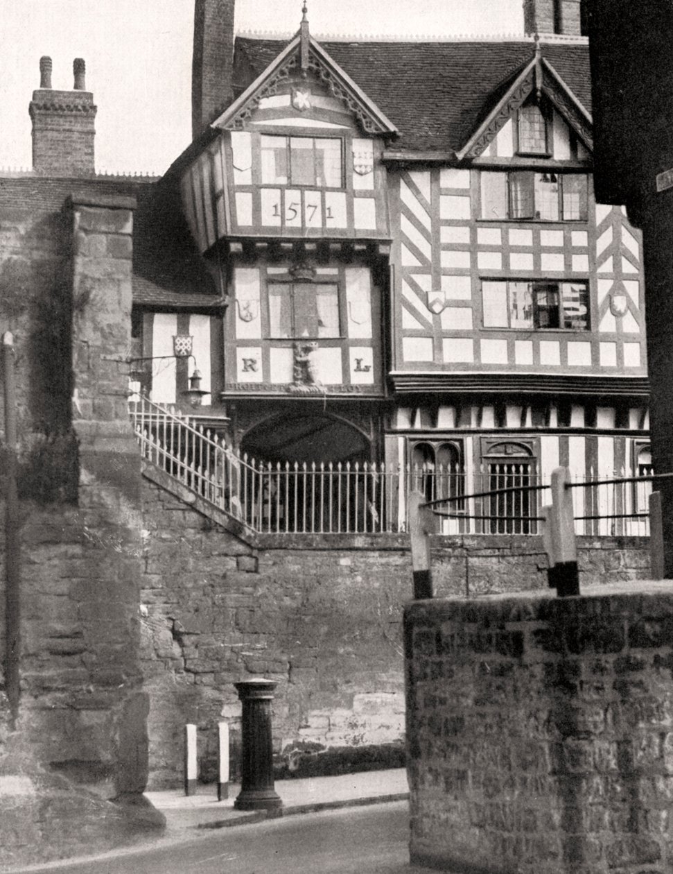 Szpital Lorda Leycester, Warwick, 1924-1926 autorstwa Emil Otto Hoppe