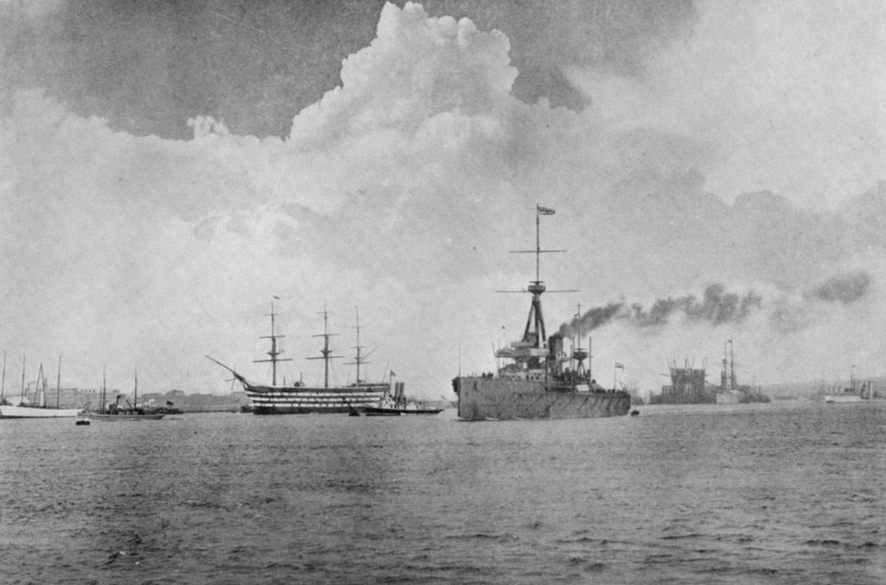 A Century Between: Dreadnought parujący po The Victory, ilustracja z The Graphic, 27 października 1906 autorstwa English Photographer