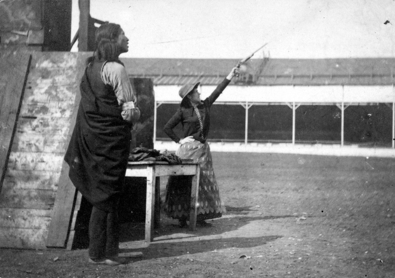 Annie Oakley, 1892 autorstwa English Photographer
