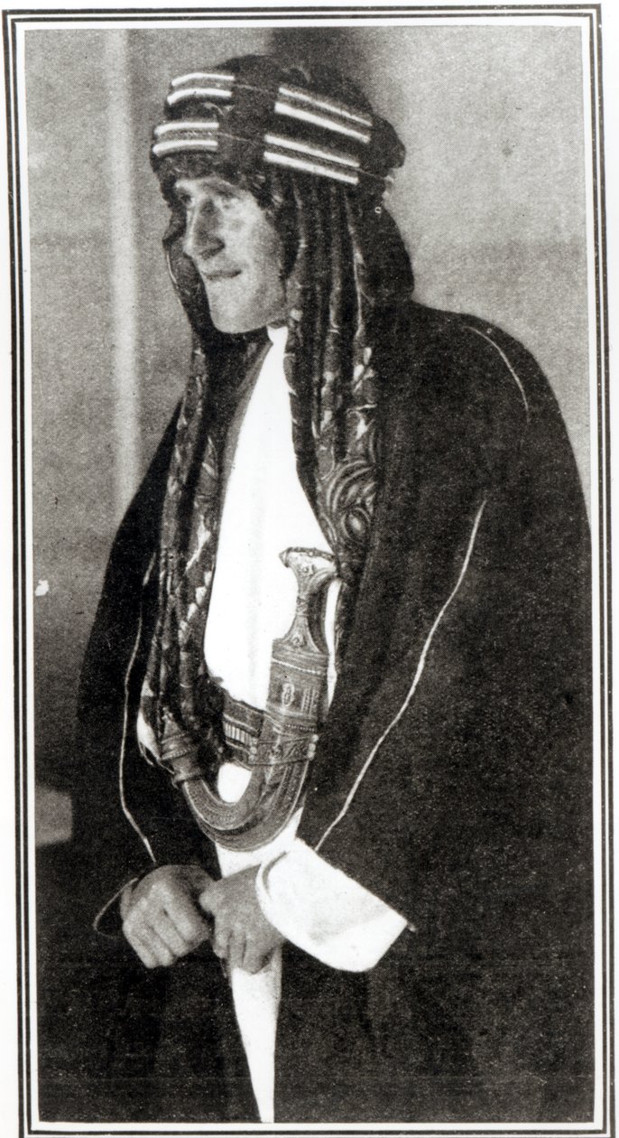 Pułkownik T. E. Lawrence, 1919 r. autorstwa English Photographer
