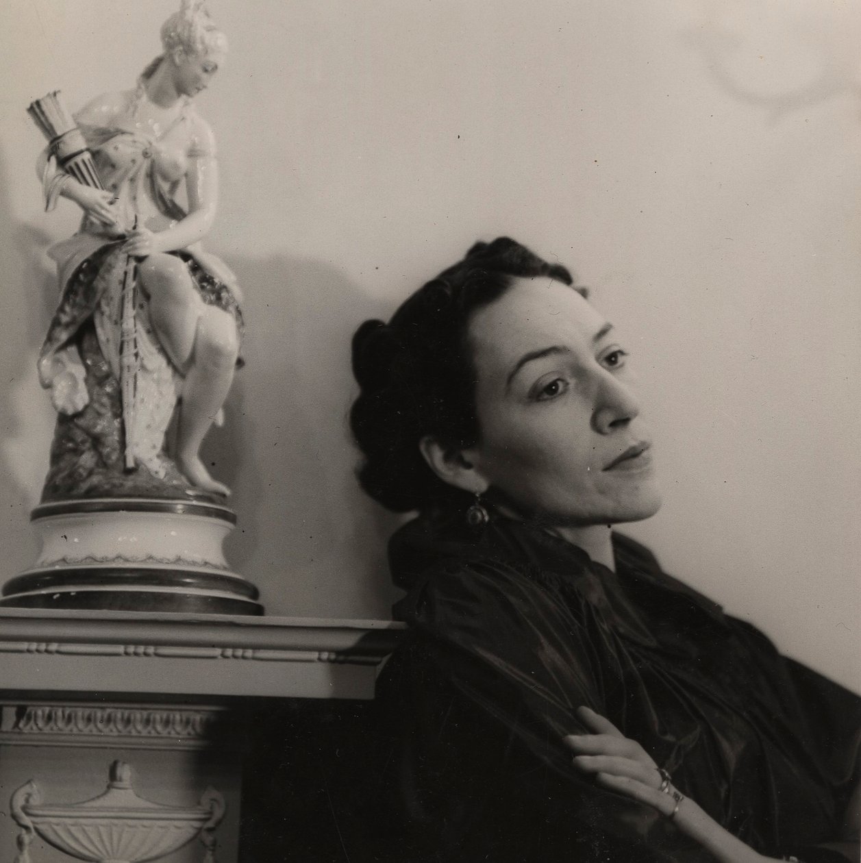Doris Langley Moore, lata 40. autorstwa English Photographer