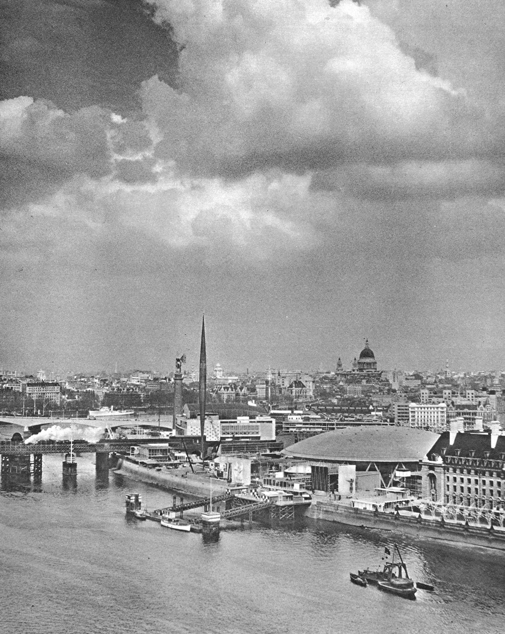 Southbank, 1951 autorstwa English Photographer