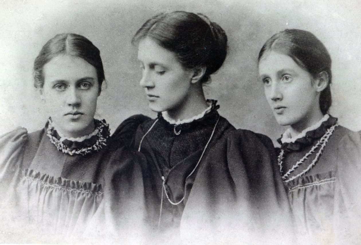 Stella, Vanessa i Virginia Stephen, c.1896 autorstwa English Photographer