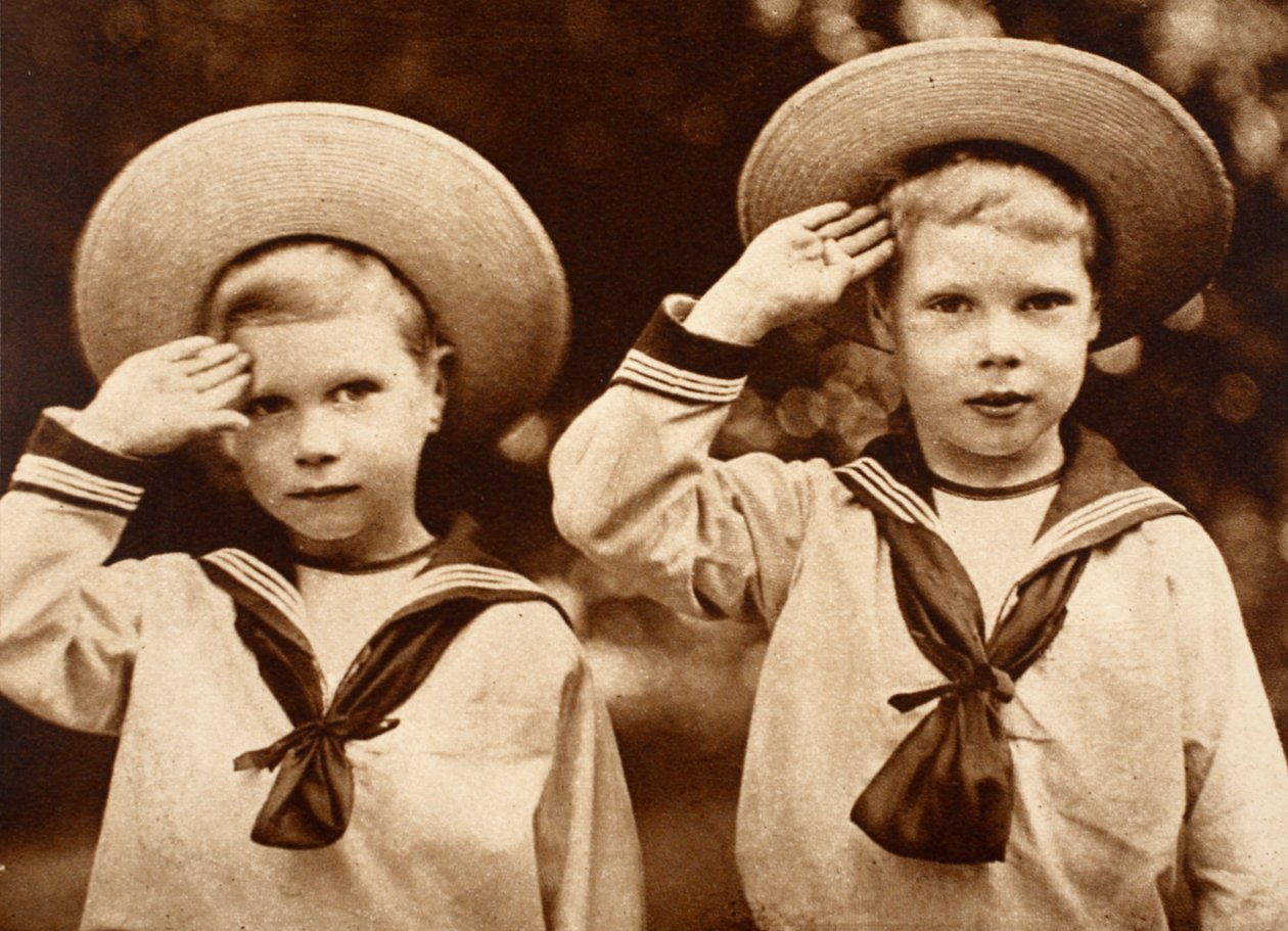 Książę Yorku i król Edward VIII pozdrawiając, c.1899 autorstwa English Photographer