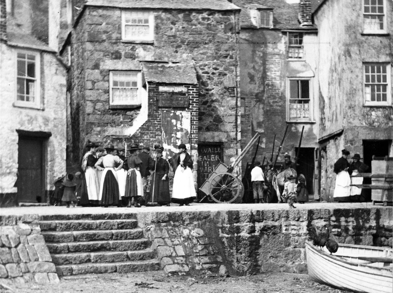 Kobiety na froncie morza w St Ives, ok. 1890 autorstwa English Photographer