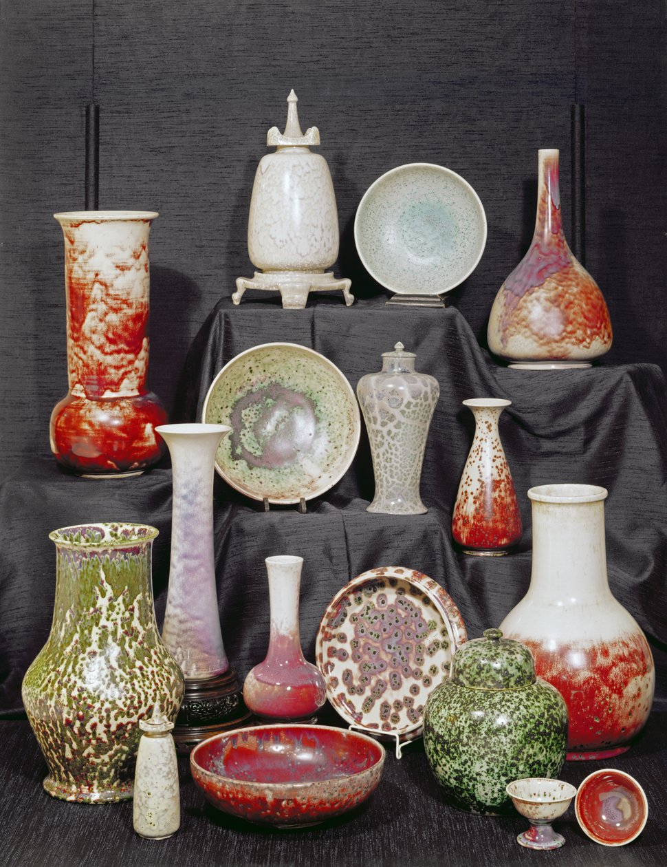 Kolekcja wyrobów Ruskin (ceramicznych) autorstwa English School