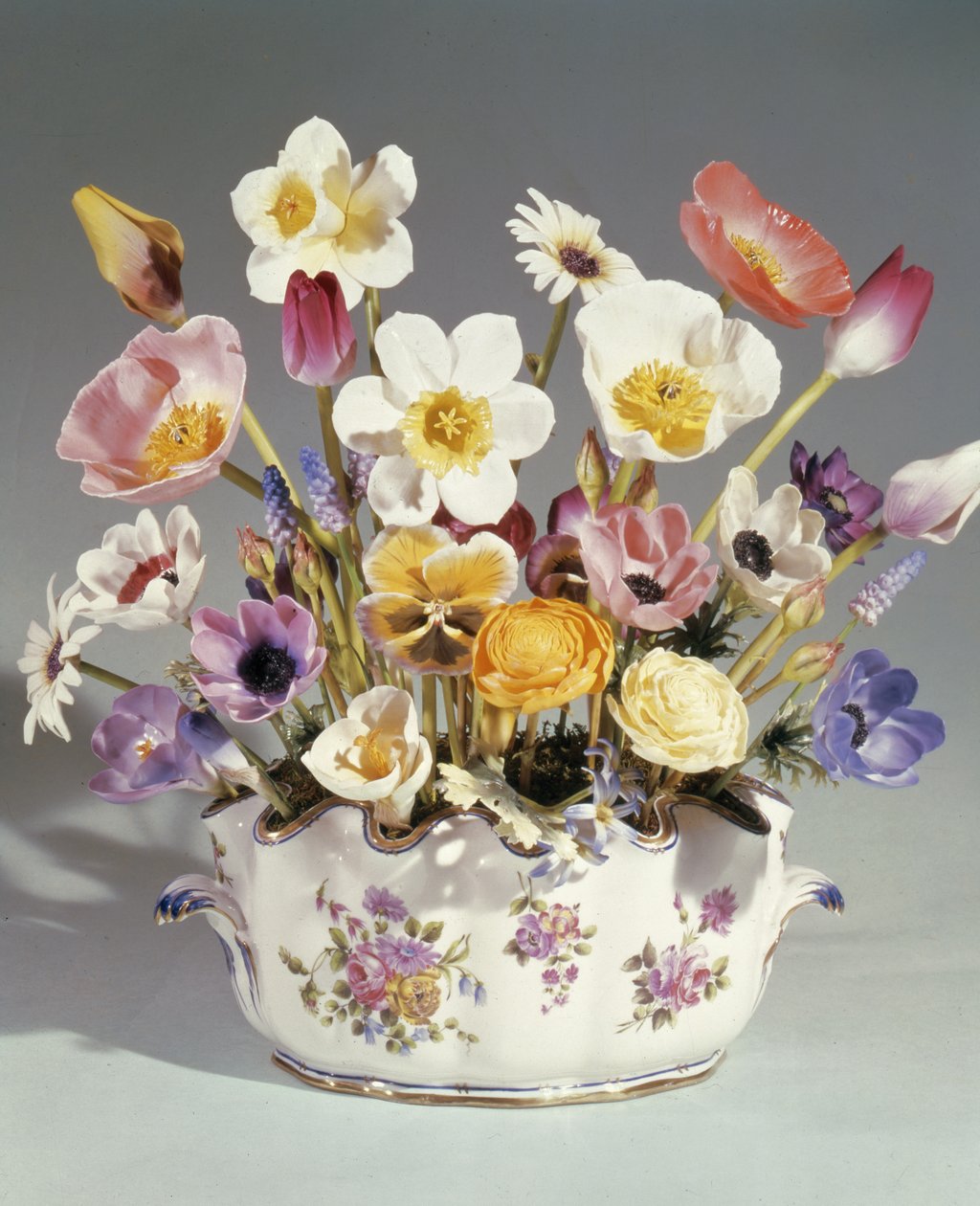 Kwiaty w doniczce, Royal Worcester (porcelana) autorstwa English School