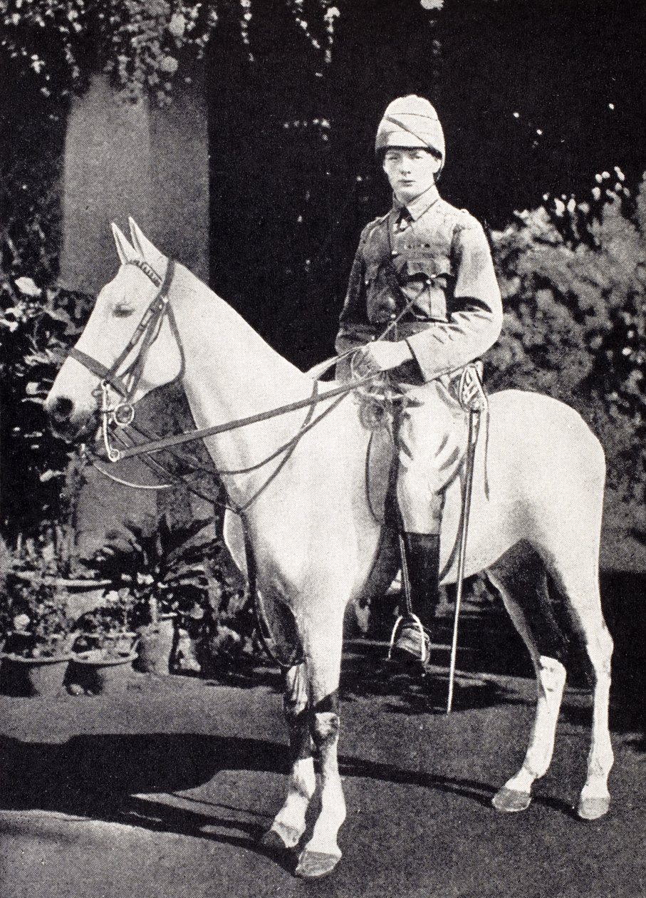 Winston Churchill na koniu w Bangalore w Indiach w 1897 r., z „Komisji wędrującej Winstona S. Churchilla”, opublikowanej przez Scribner