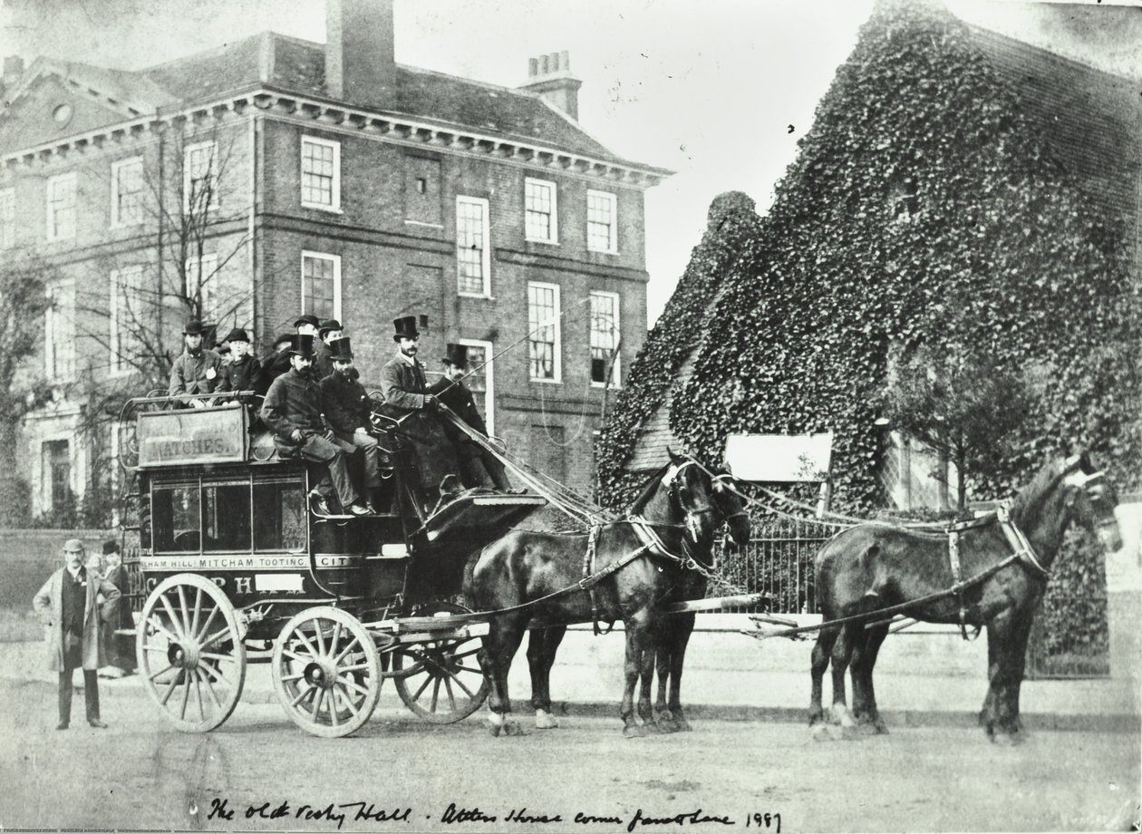 Garratt Lane: Stara Zakrystia, 1887 r. autorstwa English Photographer