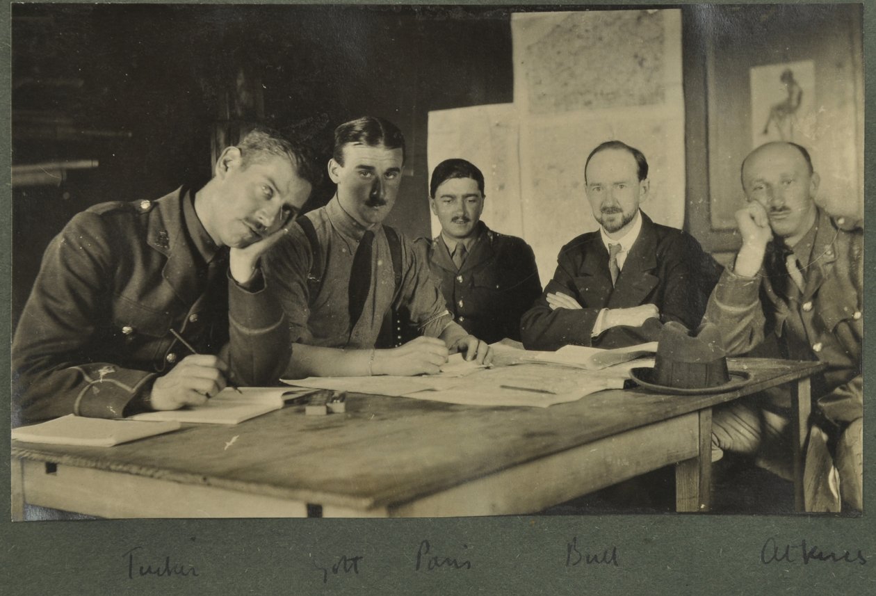 Tucker, Golt, Paryż, Bull, Atkins, ok. 1916 autorstwa English Photographer