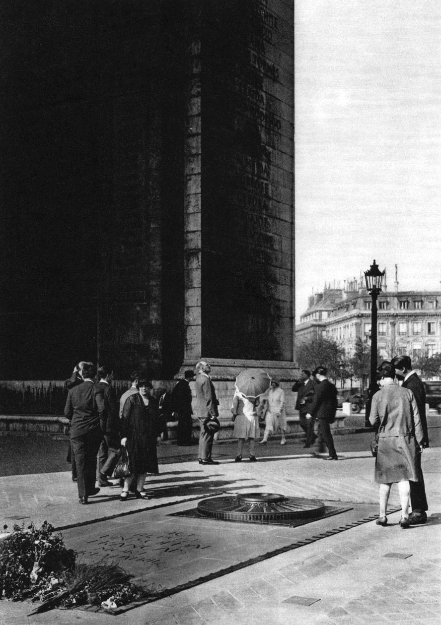 Grób Nieznanego Żołnierza, Paryż, 1931. autorstwa Ernest Flammarion