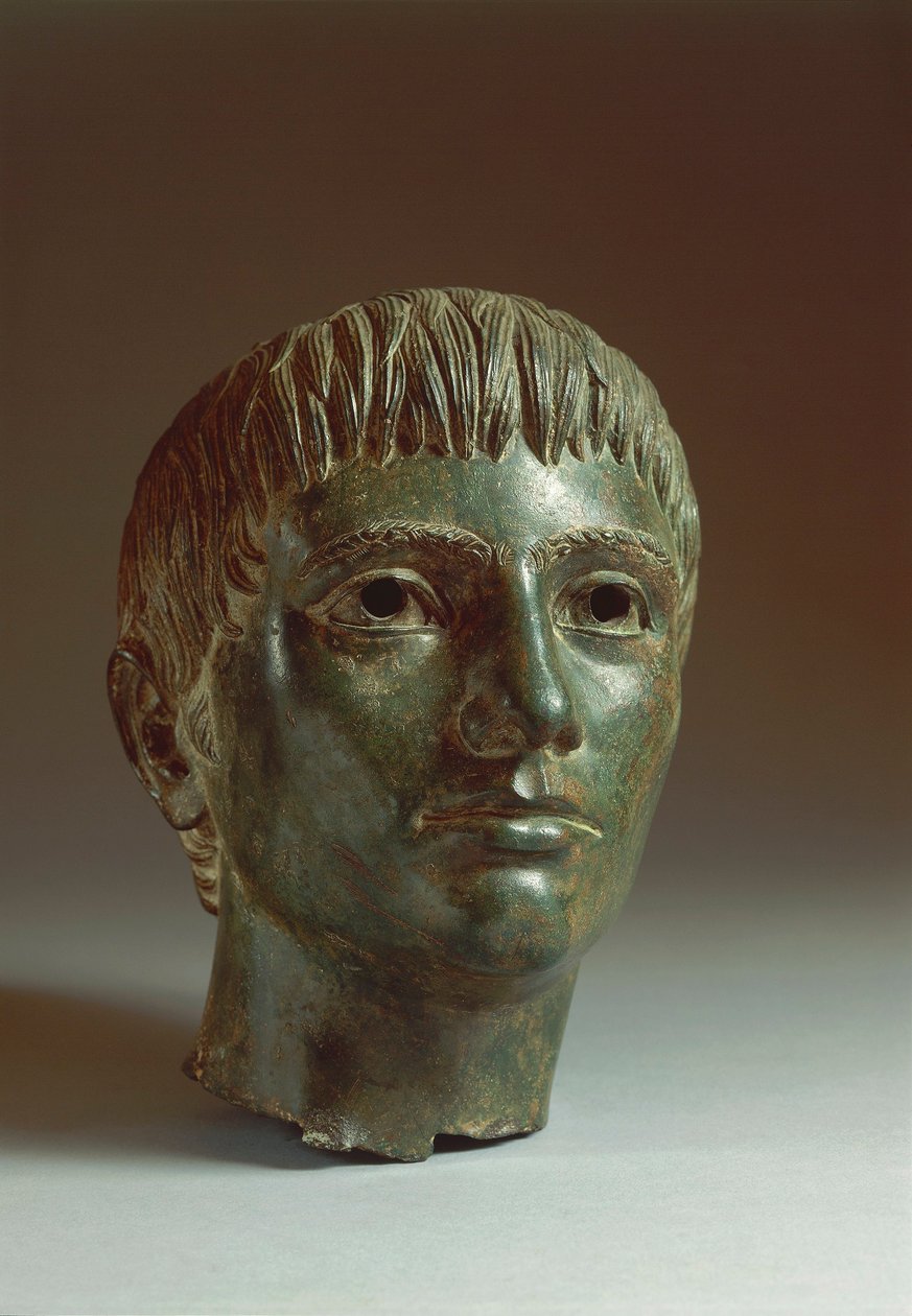 Brązowa głowa młodzieńca, ok. 330 p.n.e. autorstwa Etruscan