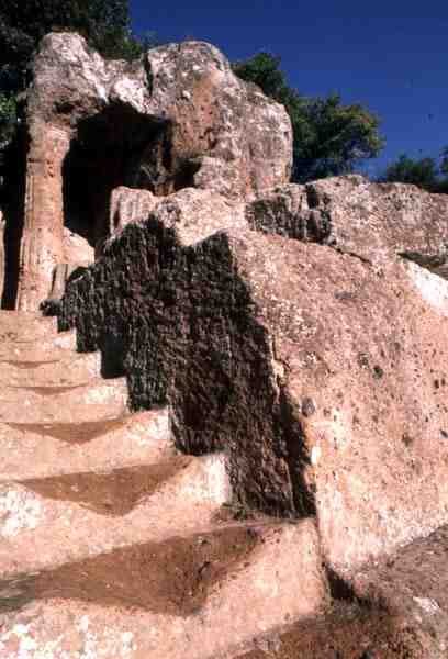 Pozostałości nekropolii (zdjęcie) autorstwa Etruscan Etruscan