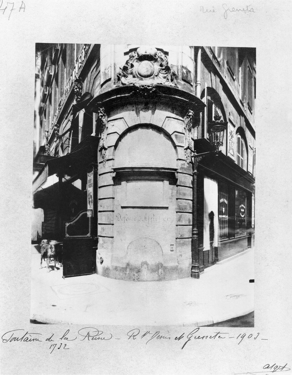 Fontanna Królowej, rue Saint-Denis, Paryż, 1903 autorstwa Eugène Atget