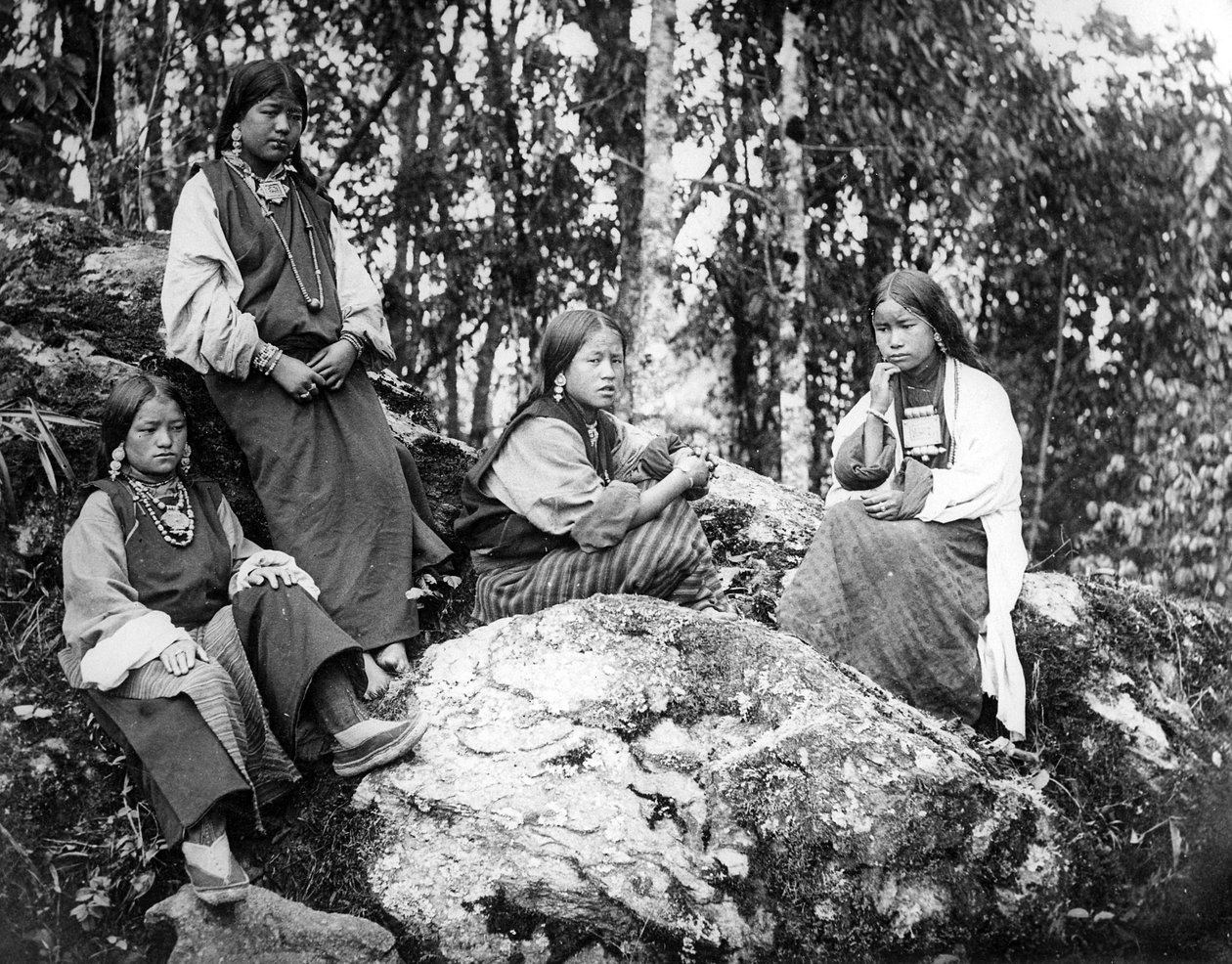 Kobiety z Himalajów, koniec XIX wieku autorstwa European Photographer