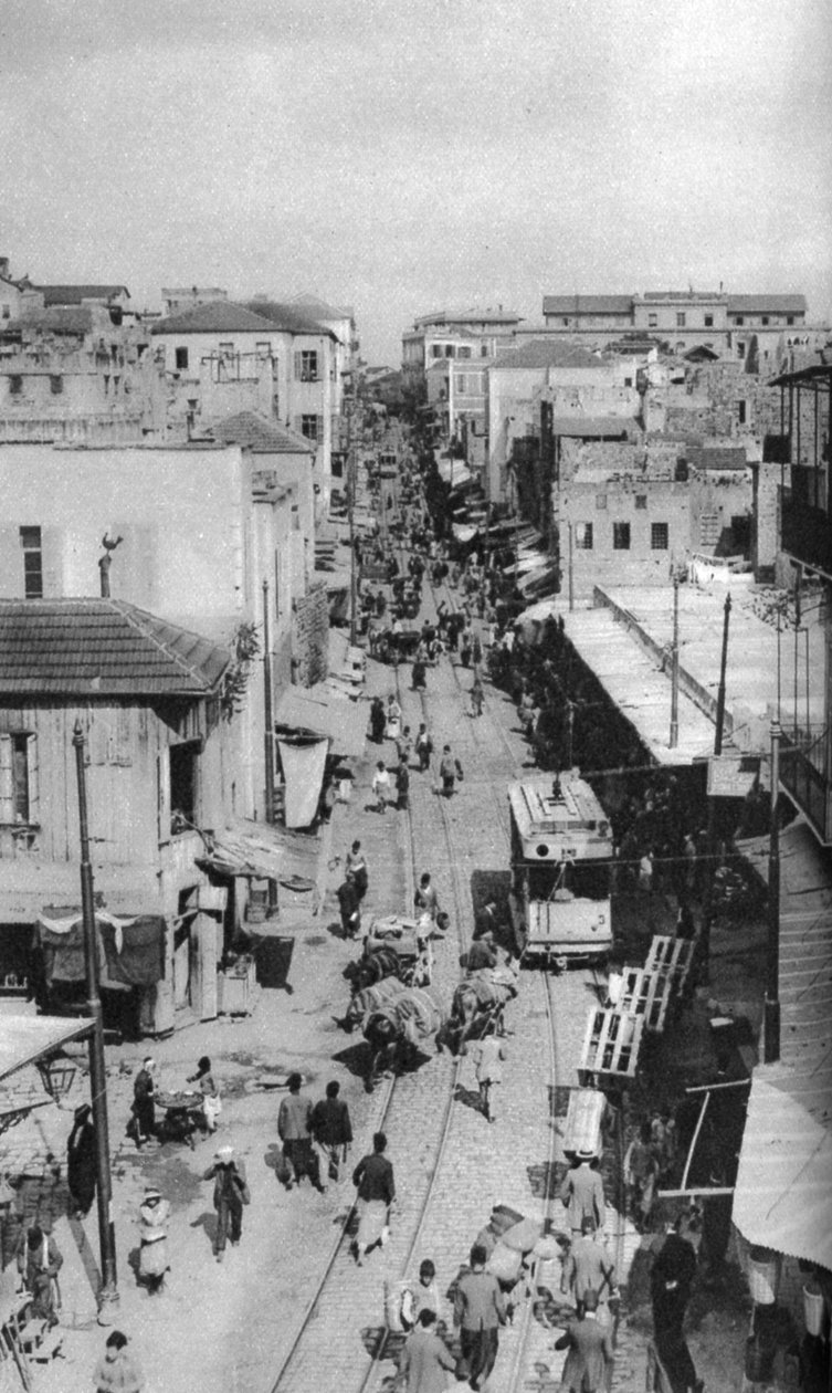 Scena uliczna, Bejrut, Liban, ok. 1924 autorstwa Ewing Galloway