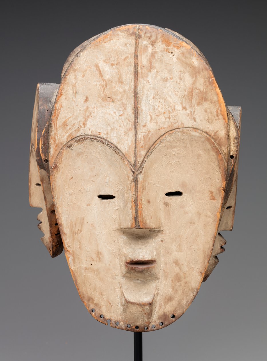 Maska (drewno, kaolin) autorstwa Fang Culture