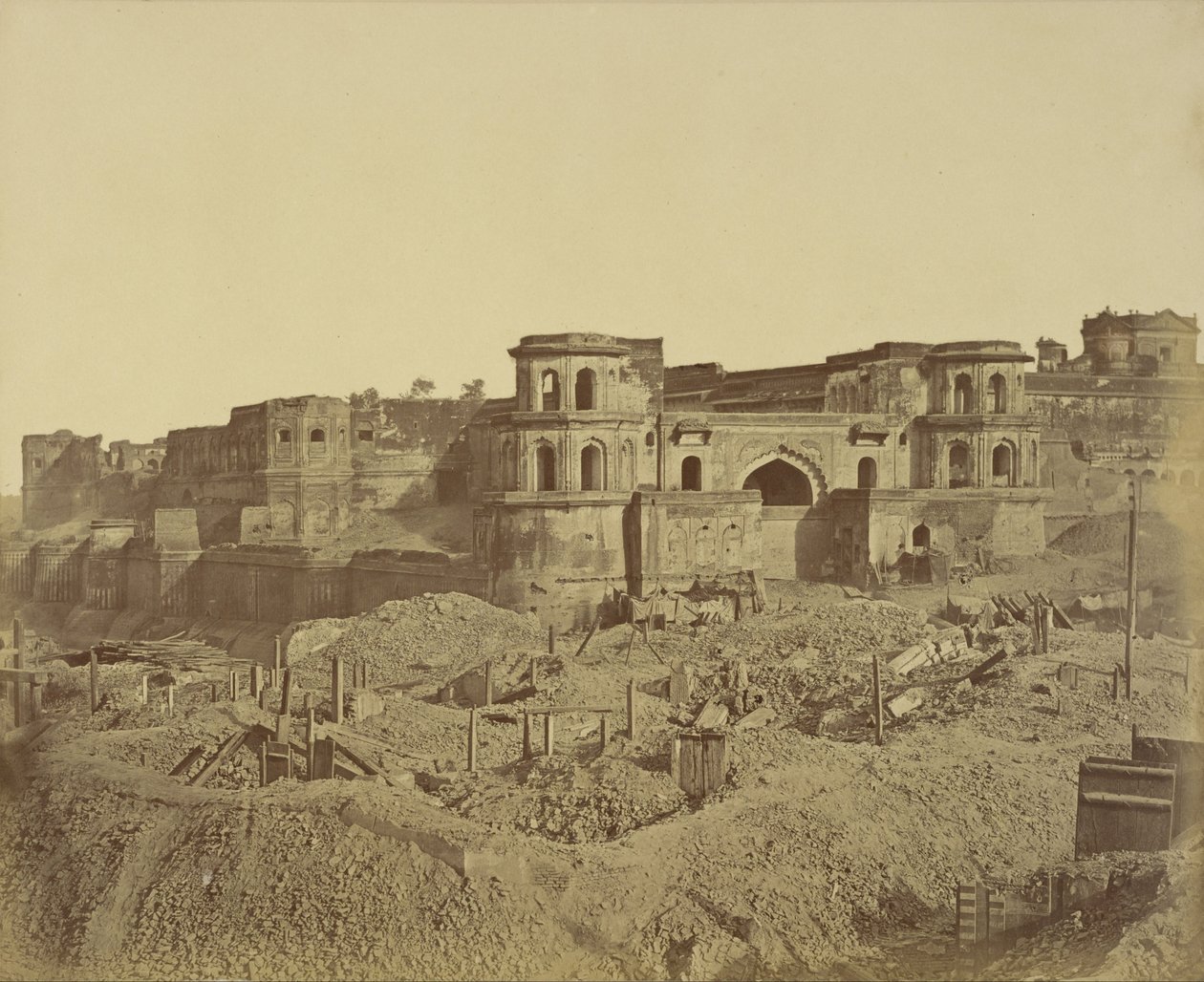 Macchi Bhawan autorstwa Felice Beato