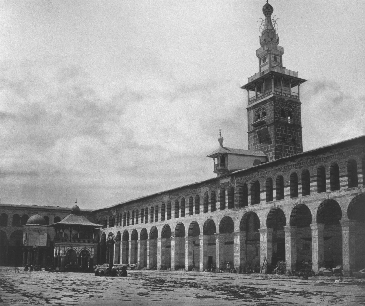 Widok z zewnątrz, meczet Umajjadów, Damaszek, Syria, 1862 (zob. także 345702) autorstwa Francis Bedford