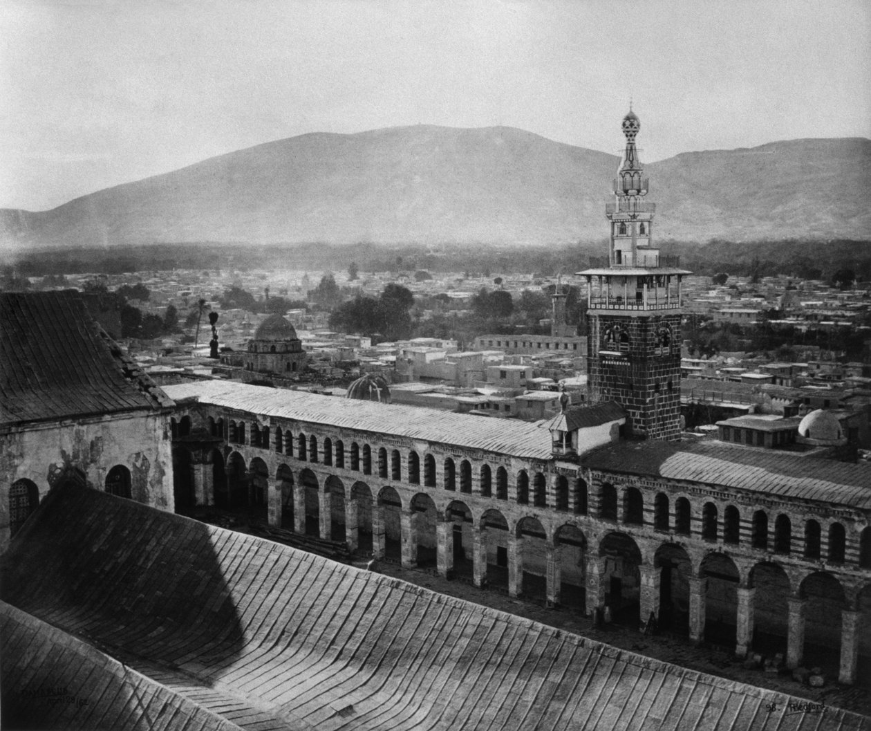 Widok zewnętrzny, Meczet Umajjadów, Damaszek, Syria, 1862 (zob. też 345703) autorstwa Francis Bedford