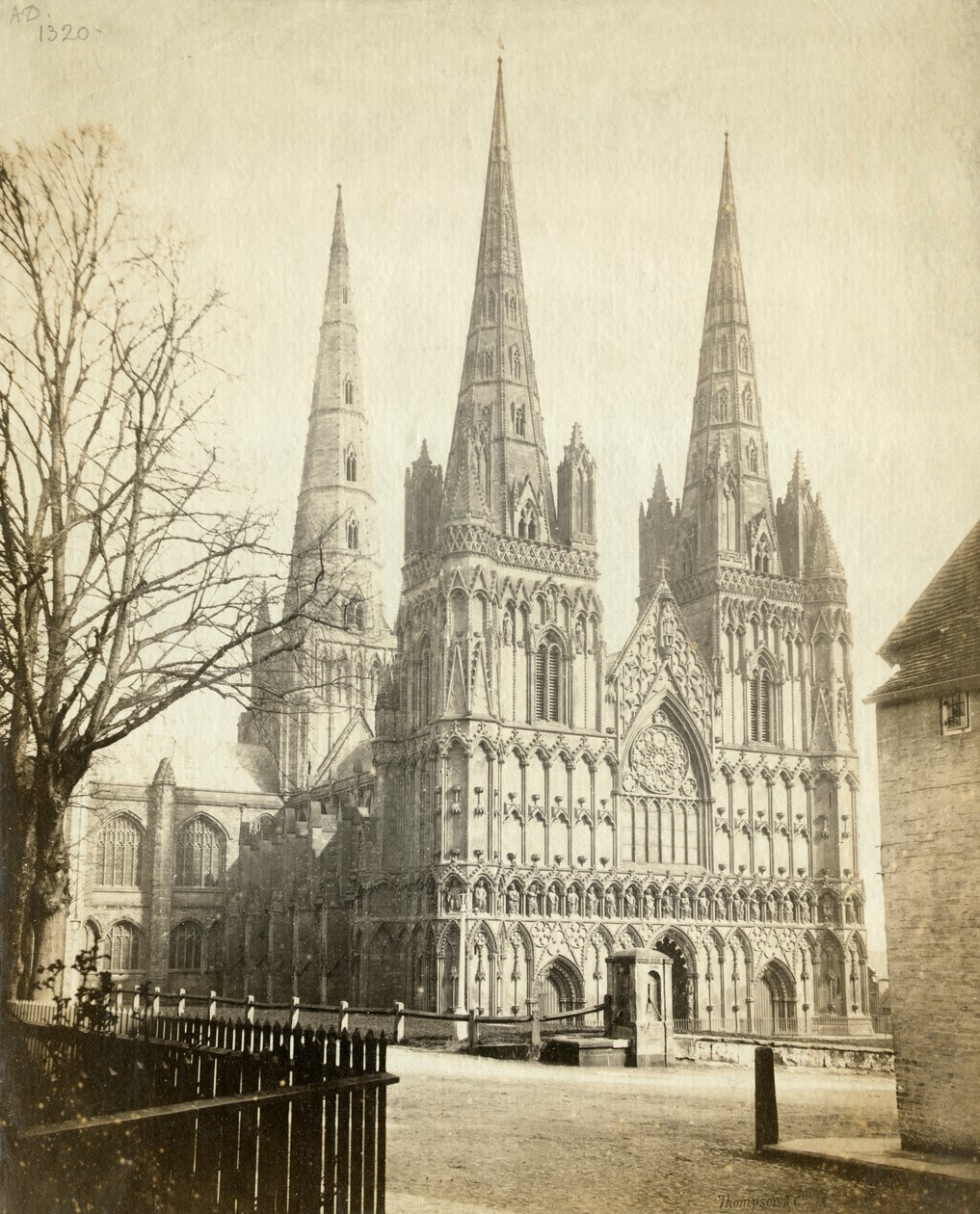 Katedra w Lichfield, Staffordshire, ok. 1860 autorstwa Francis Bedford