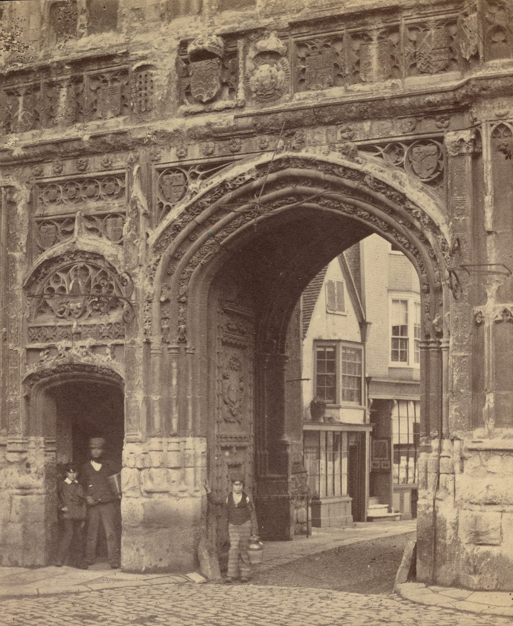 [The Gateway, Canterbury]. autorstwa Francis Bedford