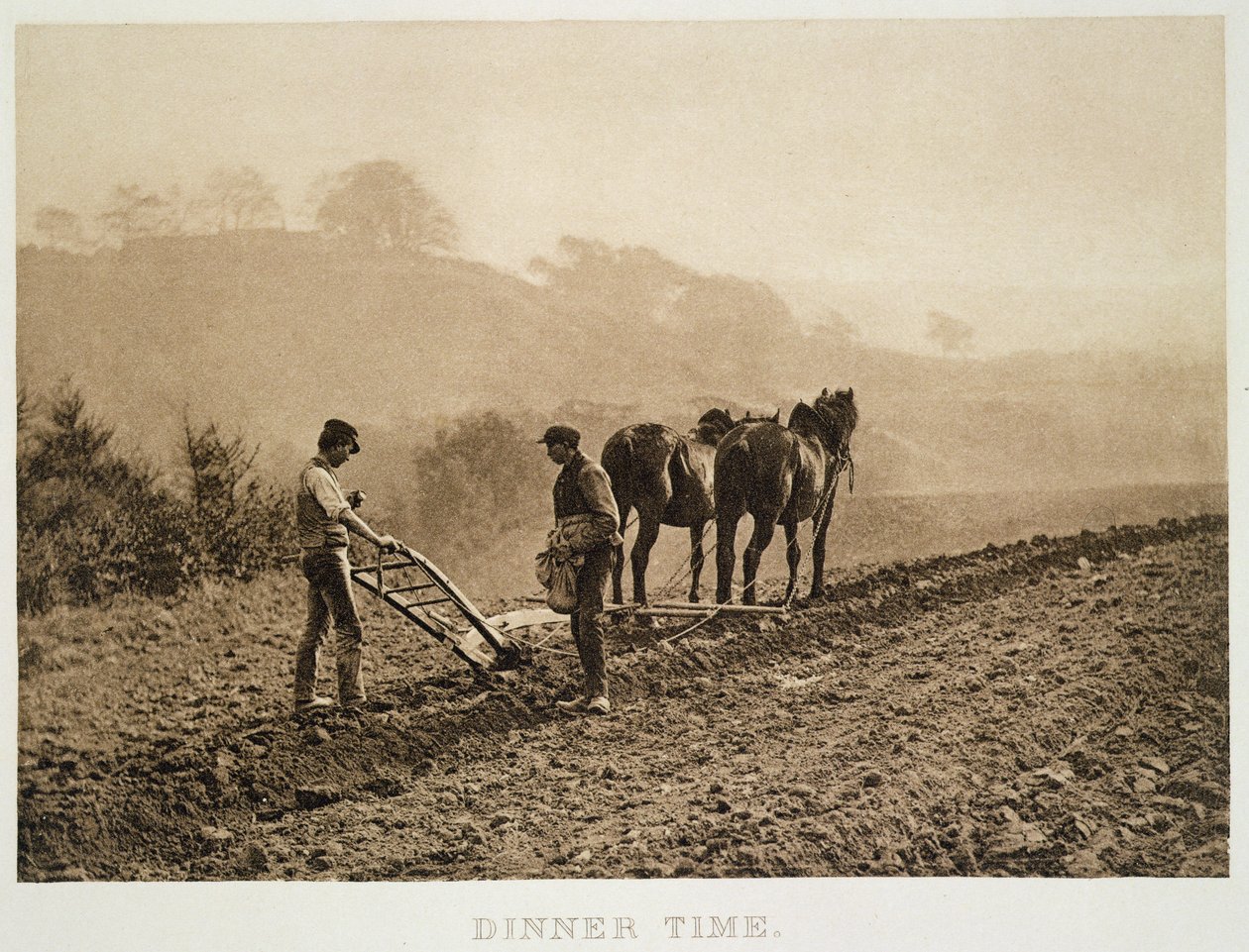 Pora obiadowa, z książki „Sun Artists: A Serial of Artistic Photography”, opublikowanej w latach 1889-91 autorstwa Frank Meadow Sutcliffe