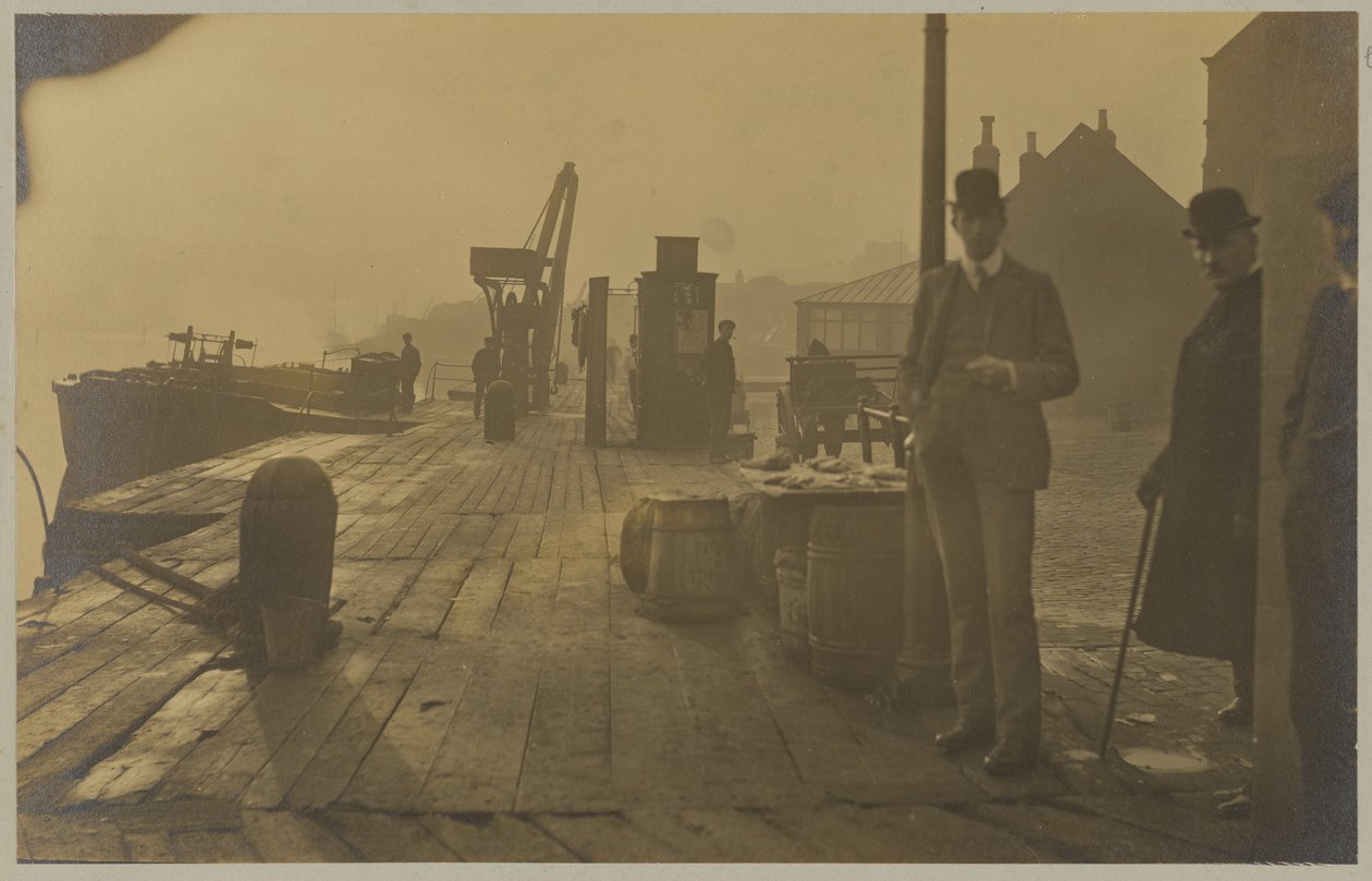 [Doki Whitby] autorstwa Frank Meadow Sutcliffe
