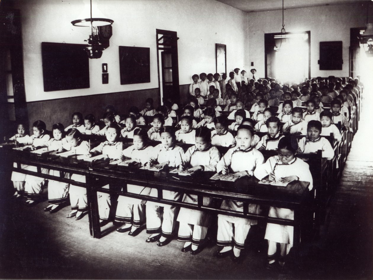 Angielska Szkoła Misyjna dla Dziewcząt, Foochow, prowincja Fujian autorstwa French Photographer