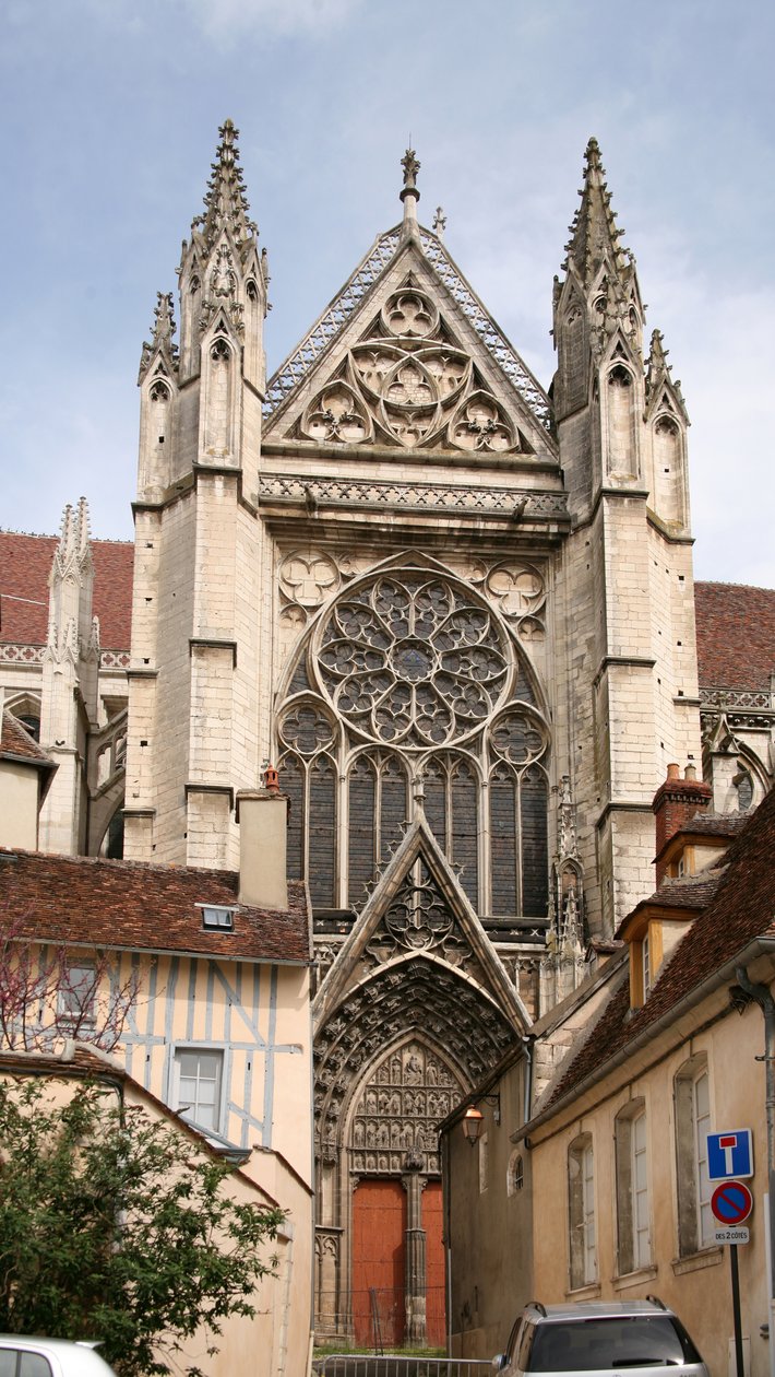 Przedstawiająca południową fasadę i rozetę autorstwa French School