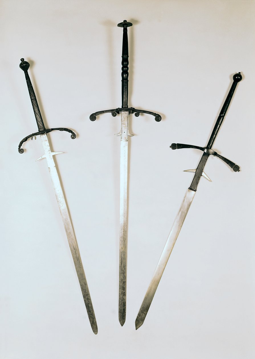 Trzy miecze dwuręczne, 1570 (metalowe) autorstwa French School