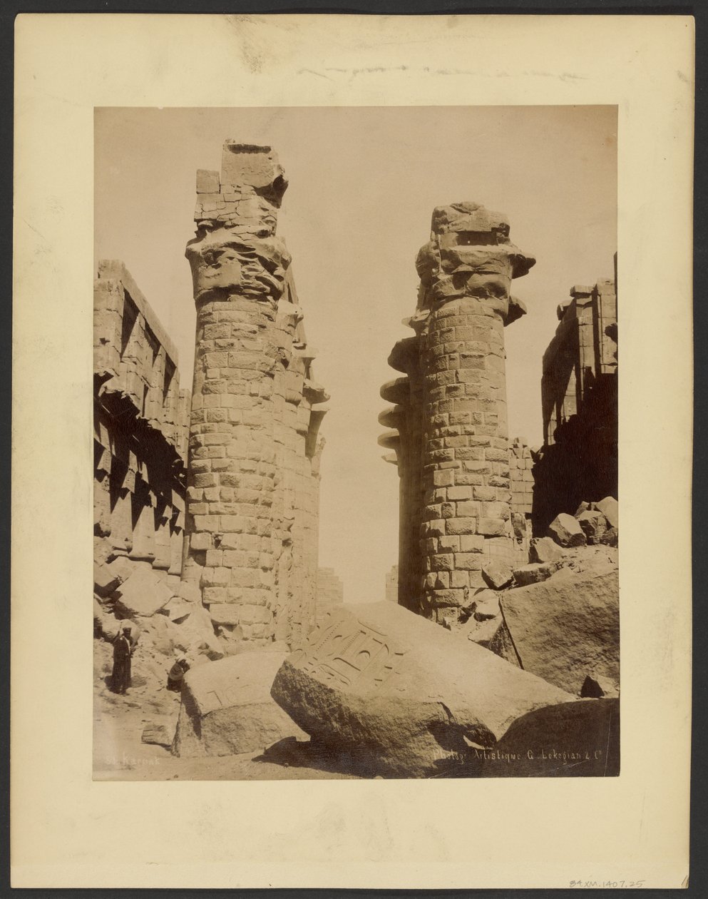 Karnak autorstwa G. Lekegian