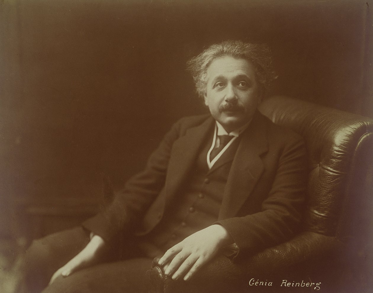 Albert Einstein (1879-1955) prawdopodobnie podczas wizyty w Paryżu w 1922 r. autorstwa Genia Reinberg