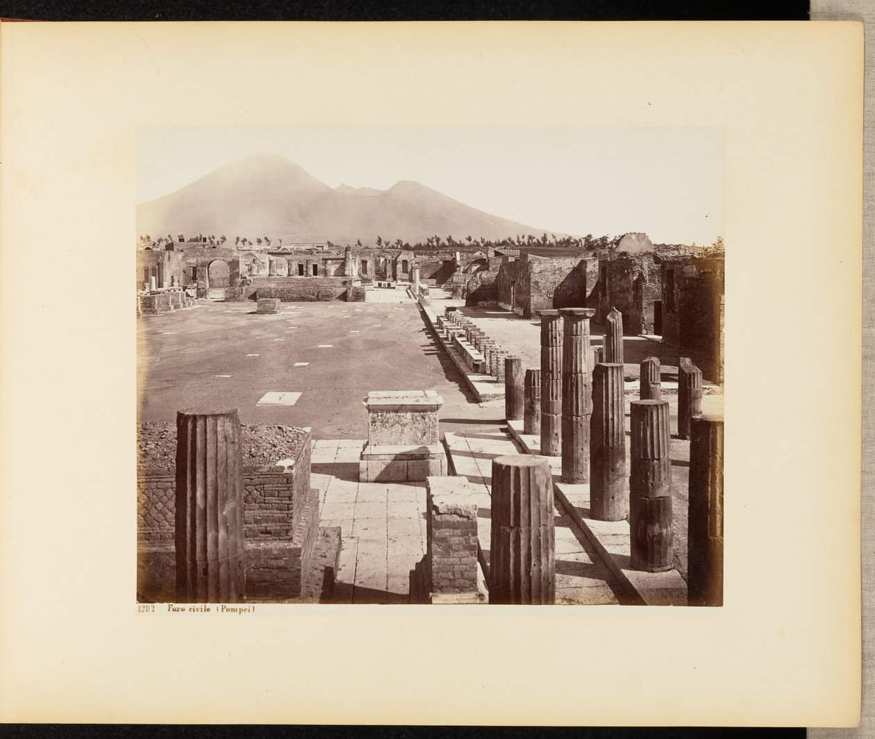 Forum cywilne (Pompeje) autorstwa Giorgio Sommer