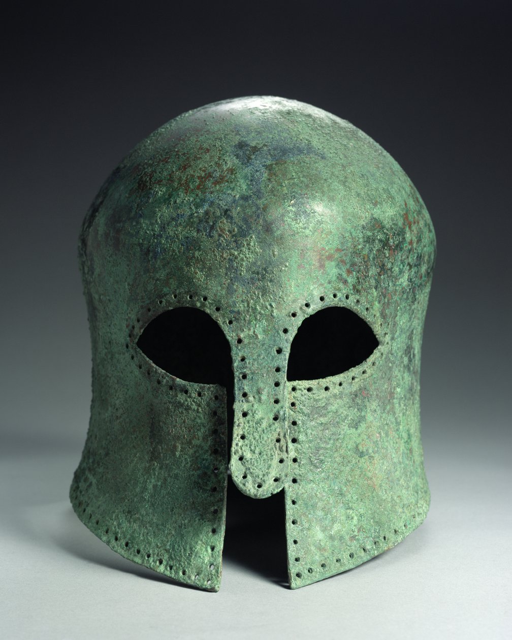 Hełm koryncki, koniec VII w. p.n.e. (brąz) (zob. 241434) autorstwa Greek