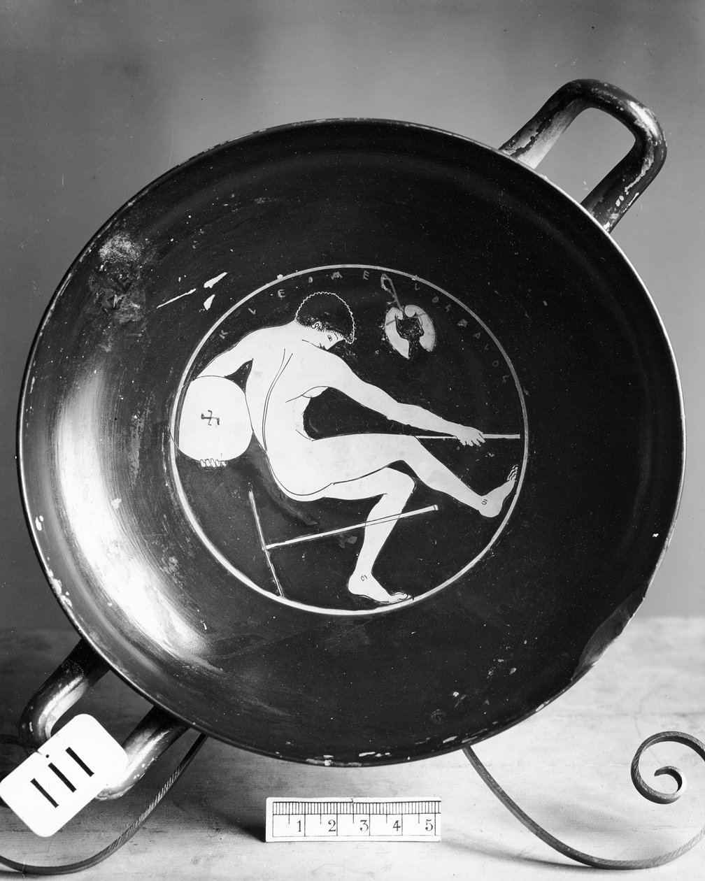 Naczynie z miotaczem dyskietek, prawdopodobnie Cleomelos (ceramiczne) autorstwa Greek