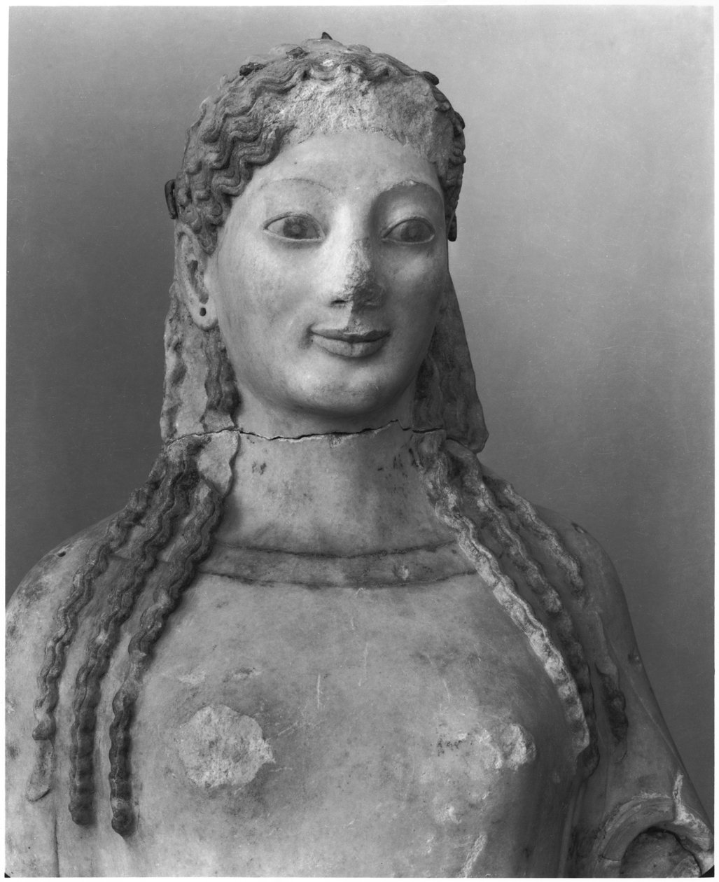 Kore znany jako Kore w peplos, popiersie (szczegół) ok. 540 pne (patrz także 148401, 345950, 345951) (marmur) autorstwa Greek