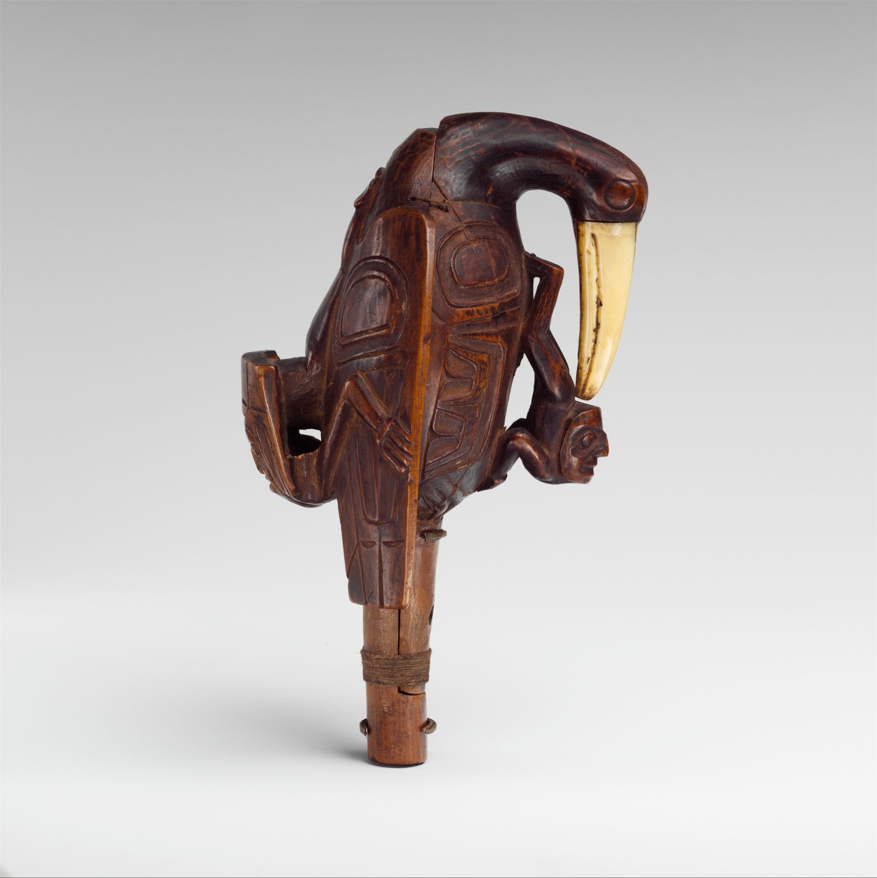 Raven Rattle, c.1840 (drewno i kość słoniowa) autorstwa Haida