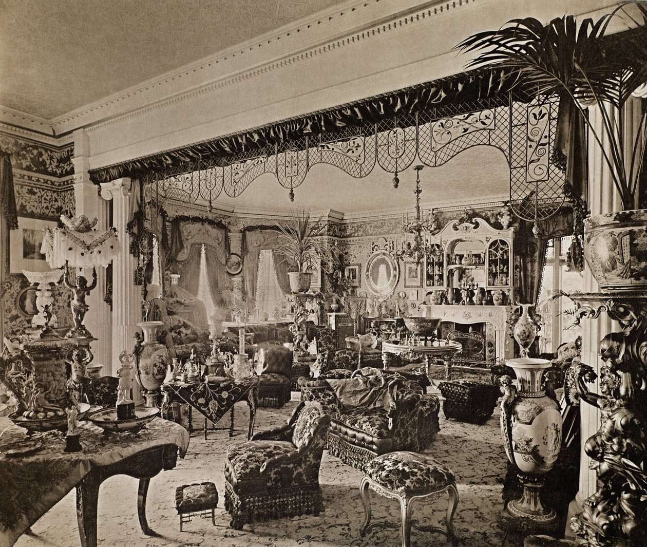 Salon, Wickham Hall, Kent, 1897 autorstwa Harold Palmer