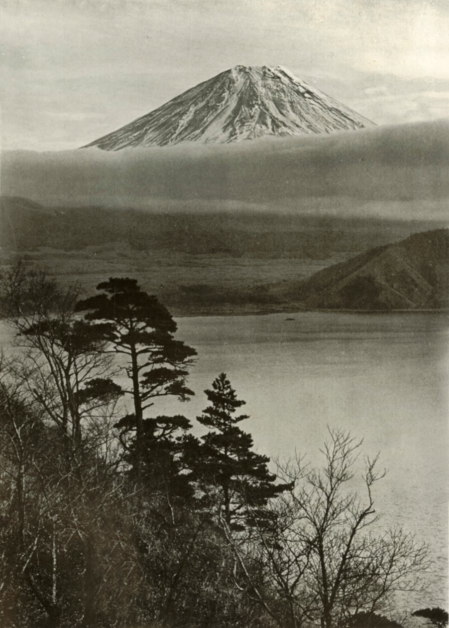 Fuji od średniego kręgosłupa noclera, 1910. autorstwa Herbert Ponting