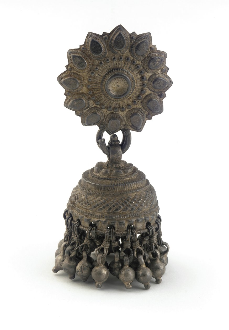 Kolczyk (jhumka) (srebrny) autorstwa Indian School