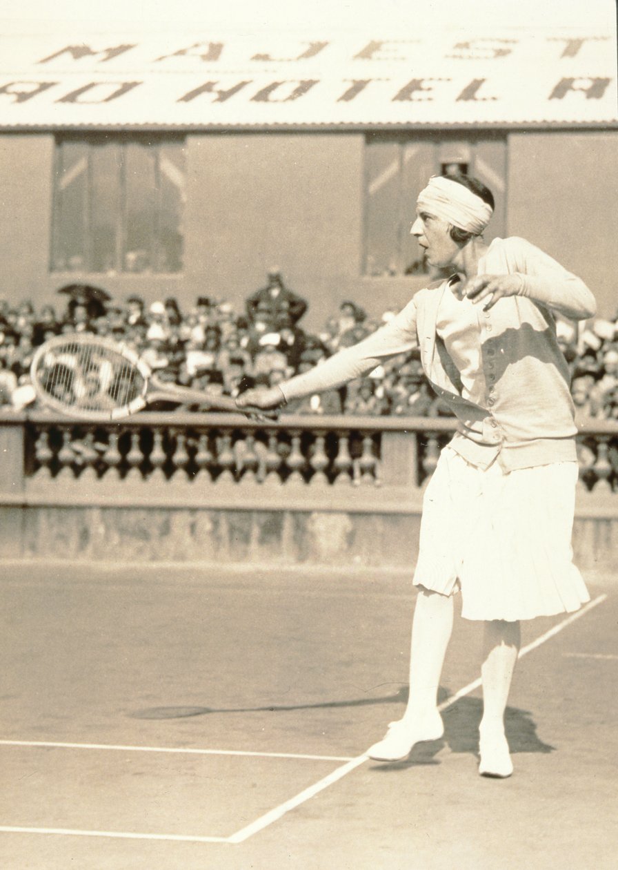 Suzanne Lenglen grająca w tenisa, ok. 1926 (odbitka żelatynowa bromku srebra) autorstwa Italian Photographer