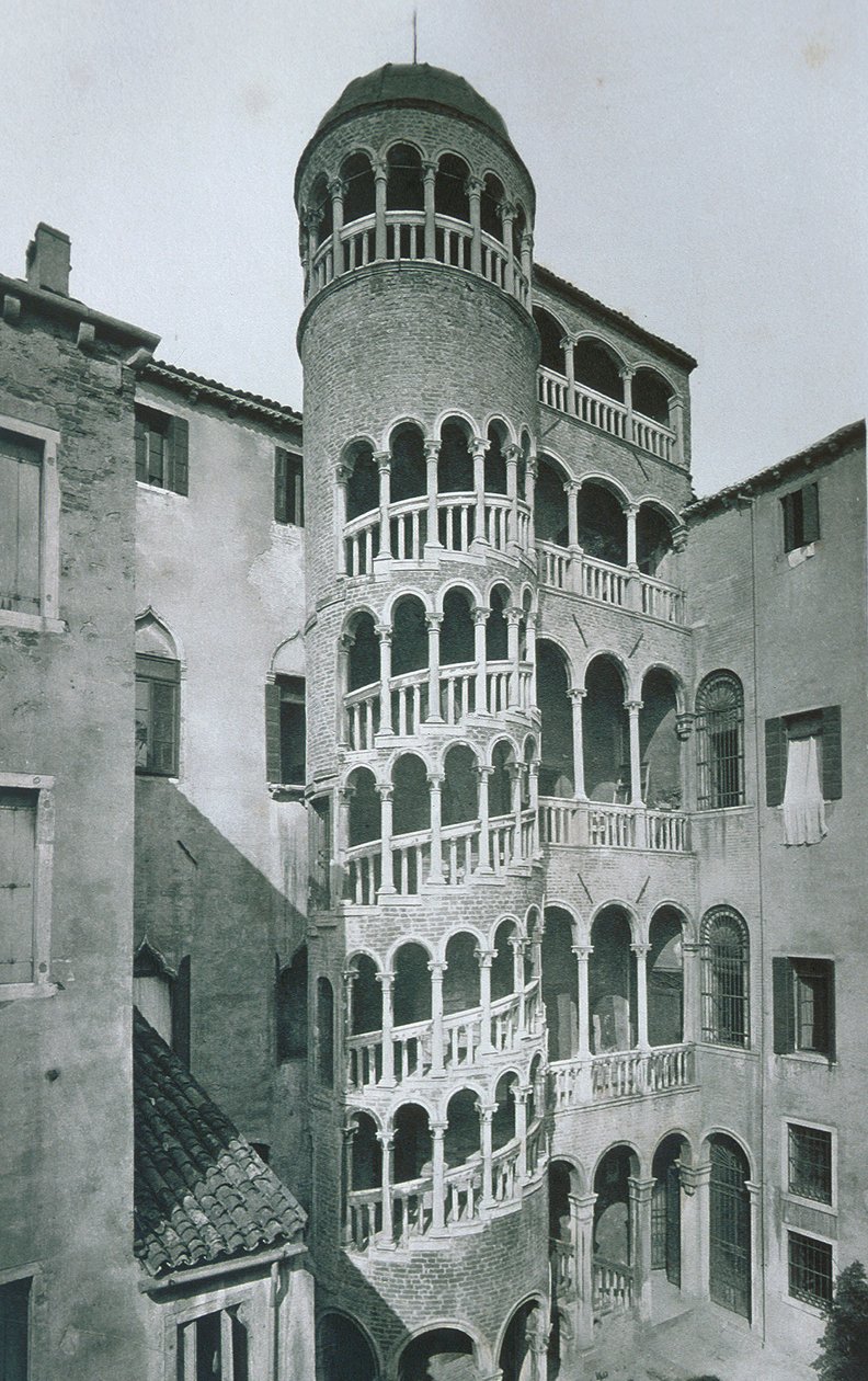 Widok na Palazzo Contarini del Bovolo autorstwa Italian Photographer