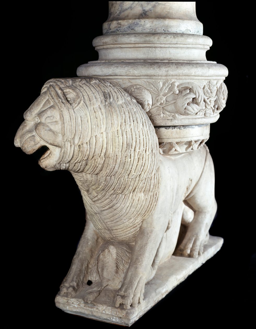 Lew (rzeźba z marmuru, koniec XII w.) autorstwa Italian School