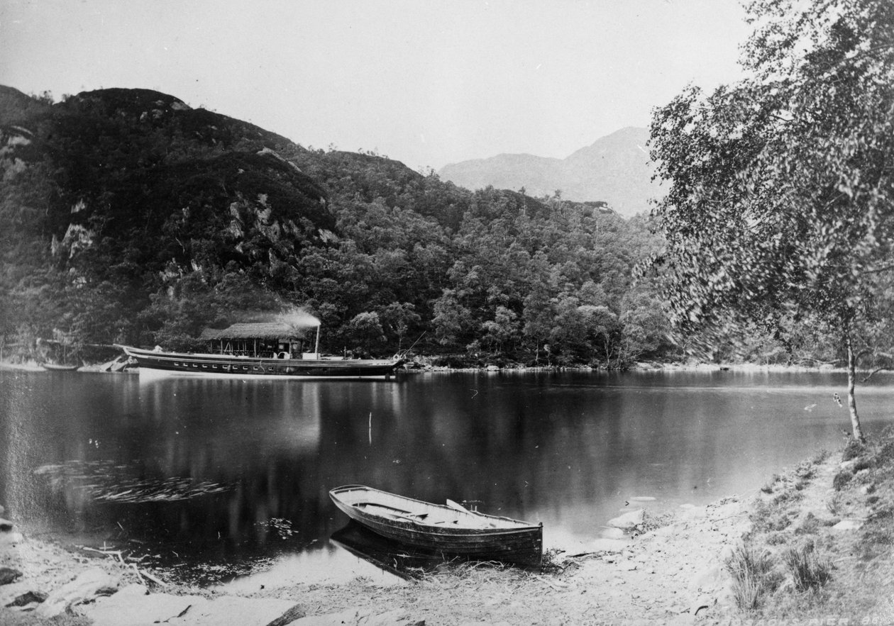Loch Katrine – molo w Trossachs, ok. 1860 r. autorstwa James Valentine