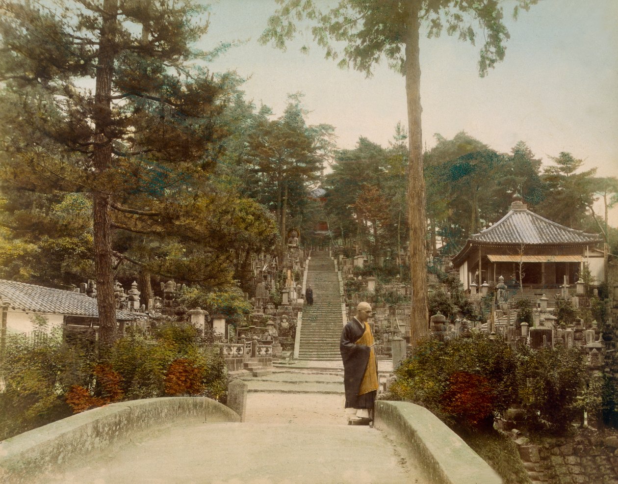 Groby Kurodani, Kioto, lata 90. XIX wieku (zdjęcie ręcznie kolorowane) autorstwa Japanese Photographer